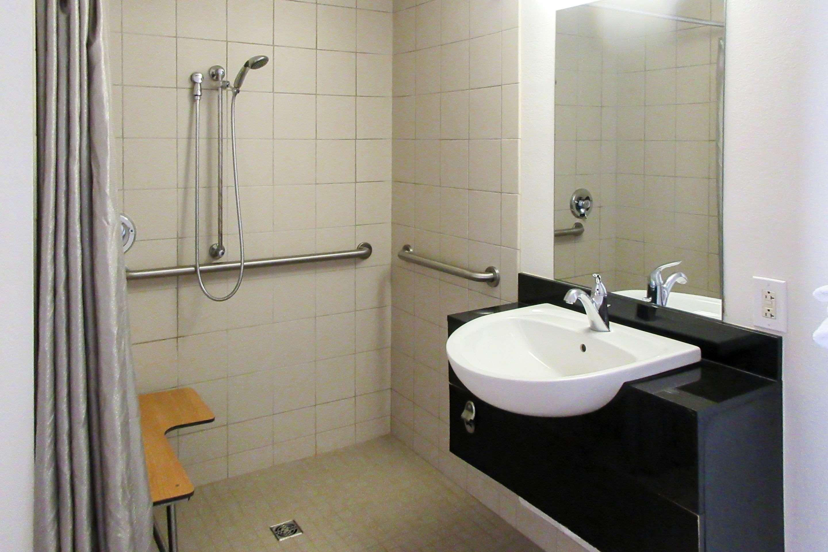 Rodeway Inn Altoona Kültér fotó
