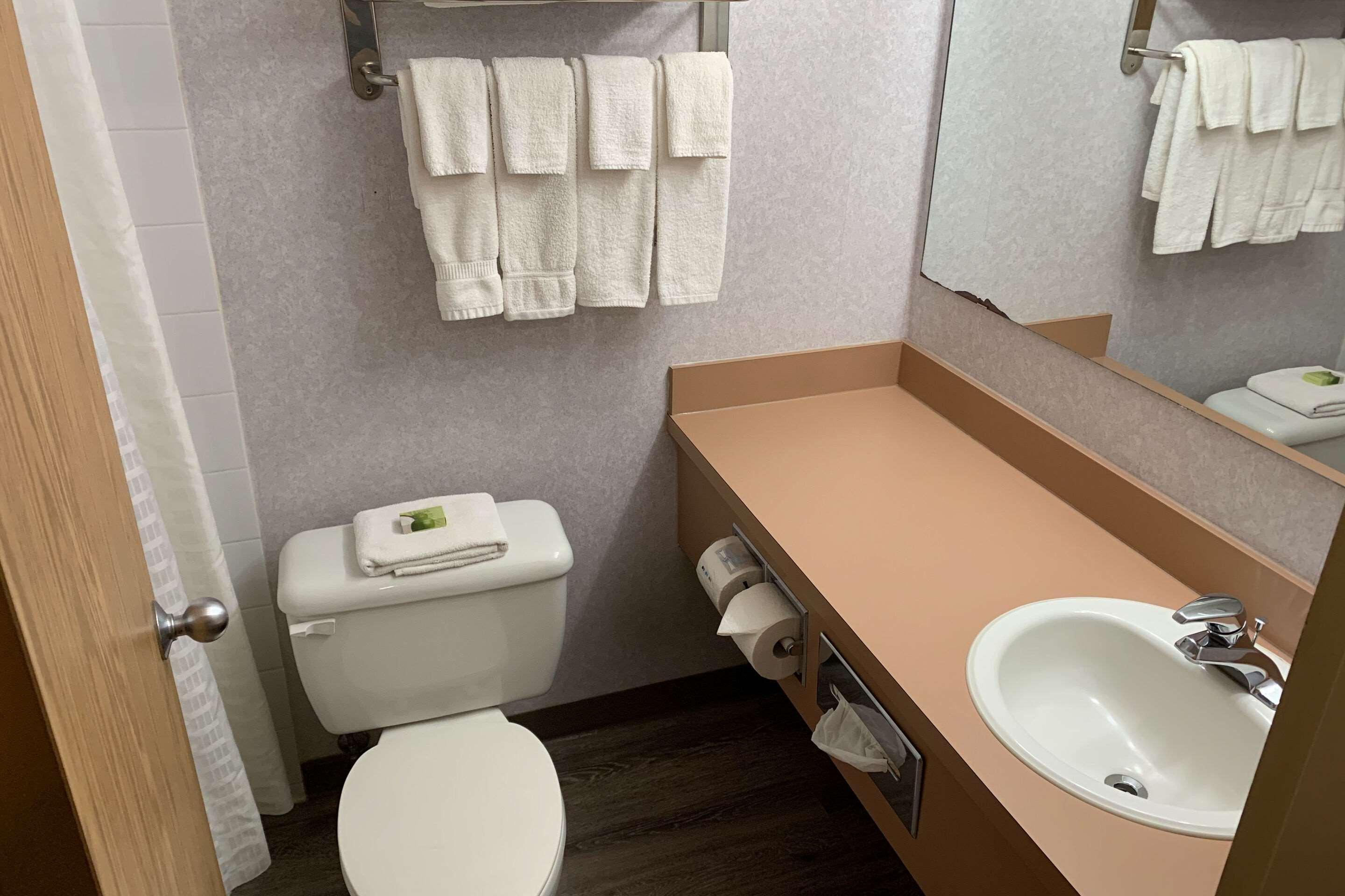 Rodeway Inn Altoona Kültér fotó