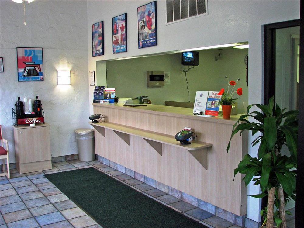 Rodeway Inn Altoona Beltér fotó